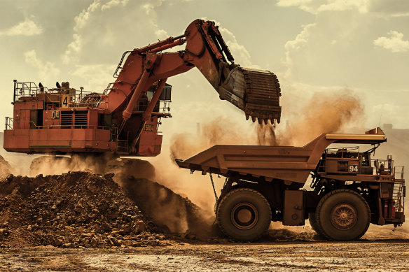 A deal would potentially create a $US158 billion behemoth to leapfrog longstanding industry leader BHP, which is worth about $US126 billion.