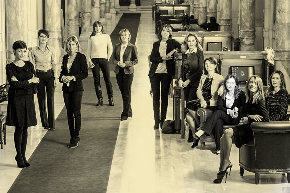 Female ministers and undersecretaries of Silvio Berlusconi’s government in 2011, with youth minister Giorgia Meloni third from the right. 