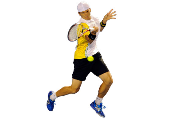 Peter Luczak playing Nadal in 2010.