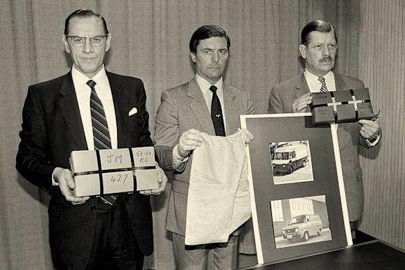 British detectives hold a press conference in the famous Brink’s-Mat bullion robbery in 1983. 
