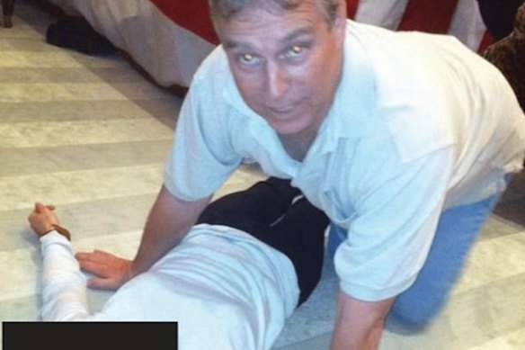 エプスタインはアンドリューに「ロシア人の友人がいます」とメールした。彼女は26歳です