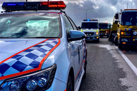 Queensland Police can stop and search people for knives with metal detector wands.