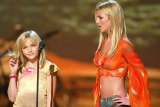 Britney and Jamie Lynn Spears at the Teen Choice Awards 2002.
