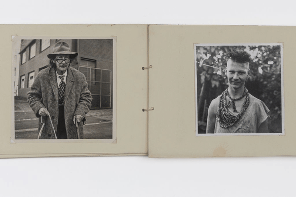 Viva Gibb’s photos albums.