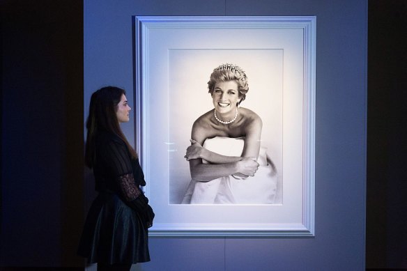 Demarchelier was the personal portraitist to Diana, Princess of Wales.