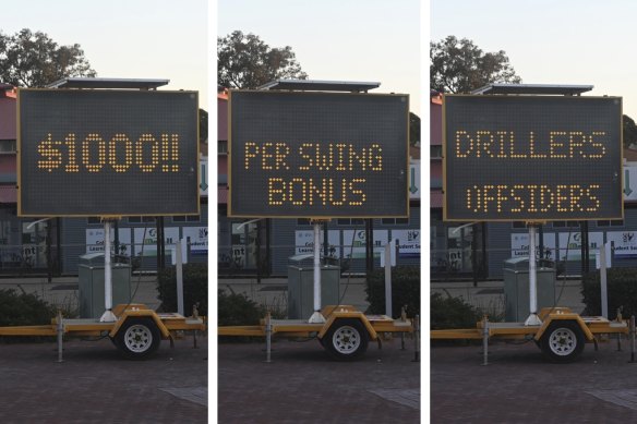 An electronic sign trailer outside the Diggers and Dealers conference in Kalgoorlie trying to attract new drillers offsiders with $1000 swing bonuses.