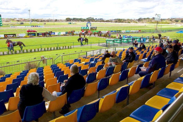 Punters return to the Warrnambool races - the first time Victorian spectators have been trackside since July.