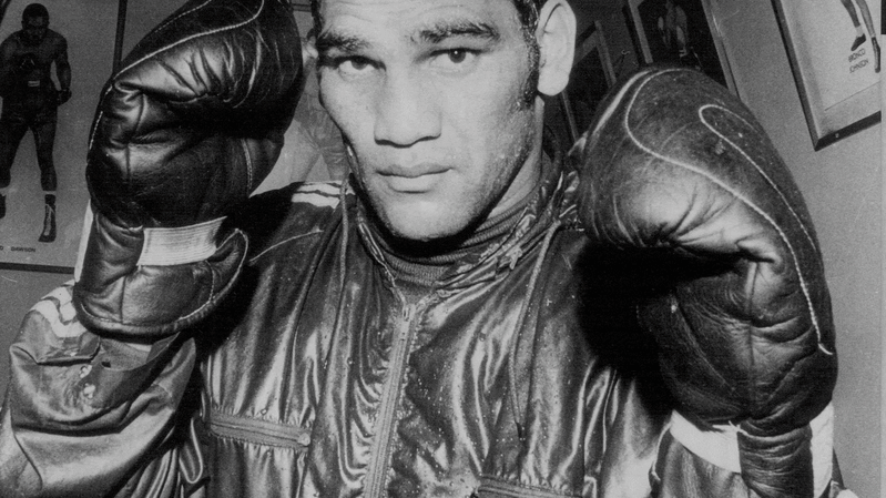 ‘Broken’: Anthony Mundine reacts to father and boxing great Tony Mundine’s death