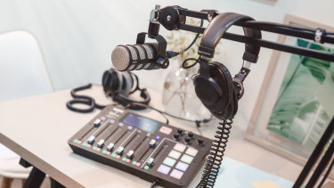 Rodecaster Pro Review Mixing With The Best You may be able to best your competition by podcasting on the same topic, but in a different format. rodecaster pro review mixing with the best