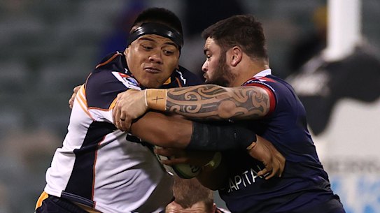 Alan Ala'alatoa tries to break through for the Brumbies.