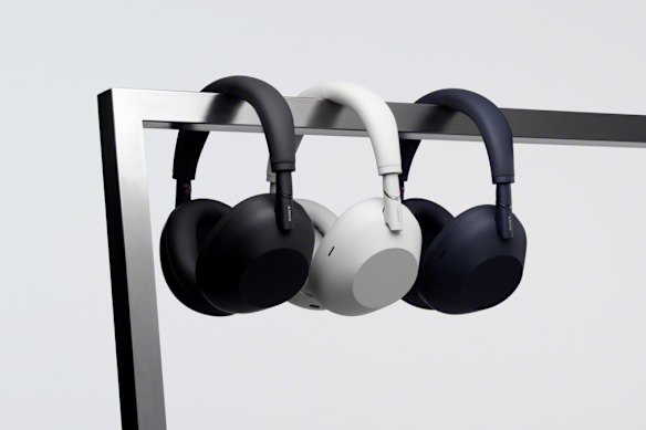 The XM6 stick to a classic headphone look, and are very comfortable to wear.