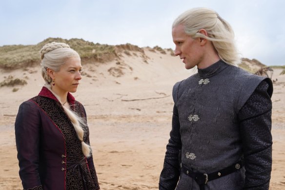 Emma D’Arcy as the older Princess Rhaenyra Targaryen, with Matt Smith as Prince Daemon Targaryen.