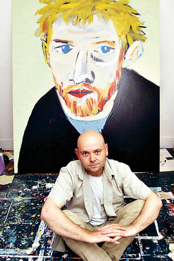 Adam Cullen in 2000 with the Archibald-winning portrait of actor David Wenham. 