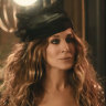 Sarah Jessica Parker revives Carrie Bradshaw in the Stella Artois ad.