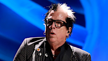 Noodles of The Offspring has announced he’s stepping back from performing due to a health issue.
