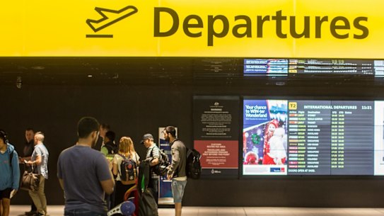 Departures from Australia are growing just as migrant numbers are falling.