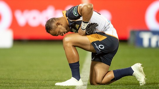 Why Christian Lealiifano takes a photo of every Brumbies jersey