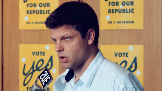 Greg Barnes in 1999, when he was campaign director for the Yes vote in the republic referendum.