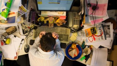 Nine Things You Should Never Keep At Your Desk