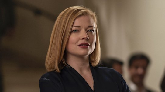 "Succession's" Shiv Roy (Sarah Snook) steps up her style game in Gabriela Hearst, Armani and Ralph Lauren.