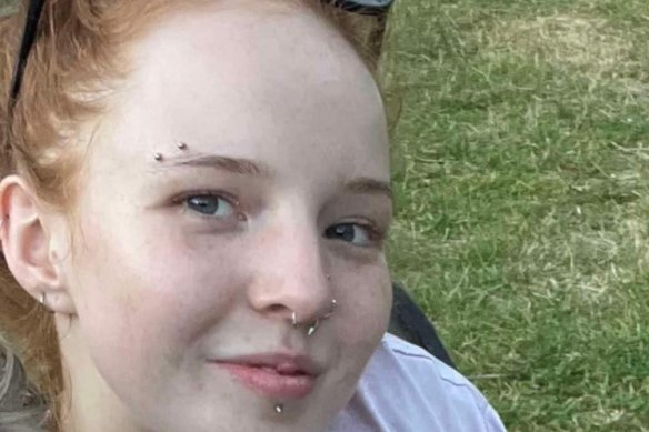 Isla Bell, 19, has been described as a vibrant soul.