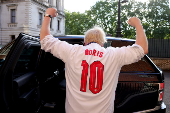 British PM Boris Johnson backs England at the Euros ... after leading the effort to leave Europe. 