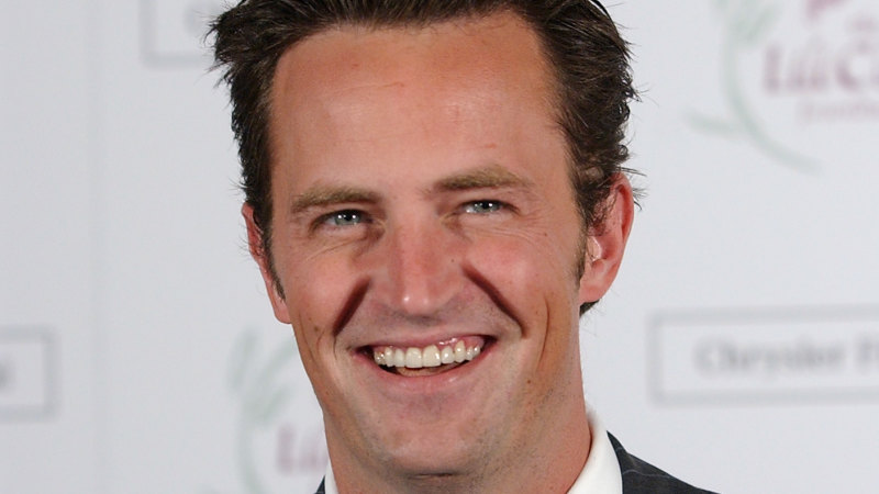 matthew perry friends season 1 teeth