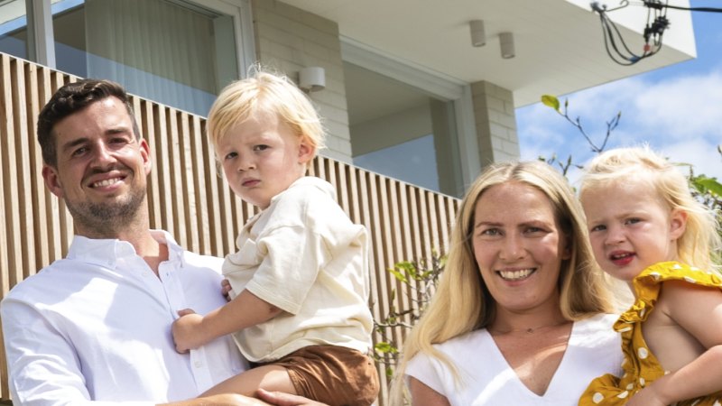 How a Millennial couple turned an ‘ugly’ 1950s house into a beachside retreat