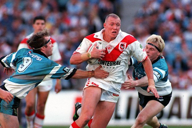Craig Fitzgibbon playing for the Dragons in 1999.