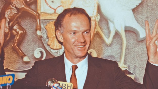 Labor leader Wayne Goss claims victory in the 1989 Queensland state election.