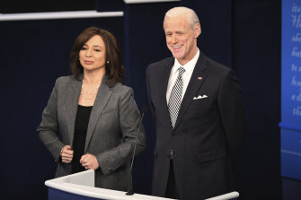 Rudolph as Kamala Harris and Jim Carrey as Joe Biden on Saturday Night Live in 2020.