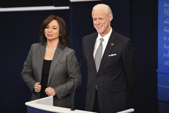 Rudolph as Kamala Harris and Jim Carrey as Joe Biden on Saturday Night Live in 2020.