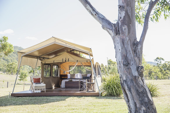 Base yourself in these luxury tents while enjoying the Scenic Rim Trail.