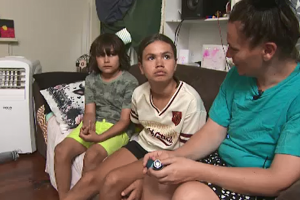 Western and her two children.