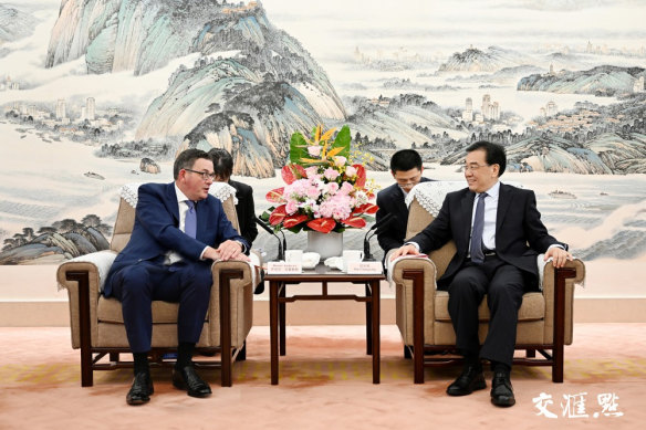 Premier Daniel Andrews meets with Jiangsu provincial party secretary Xin Changxing this week.