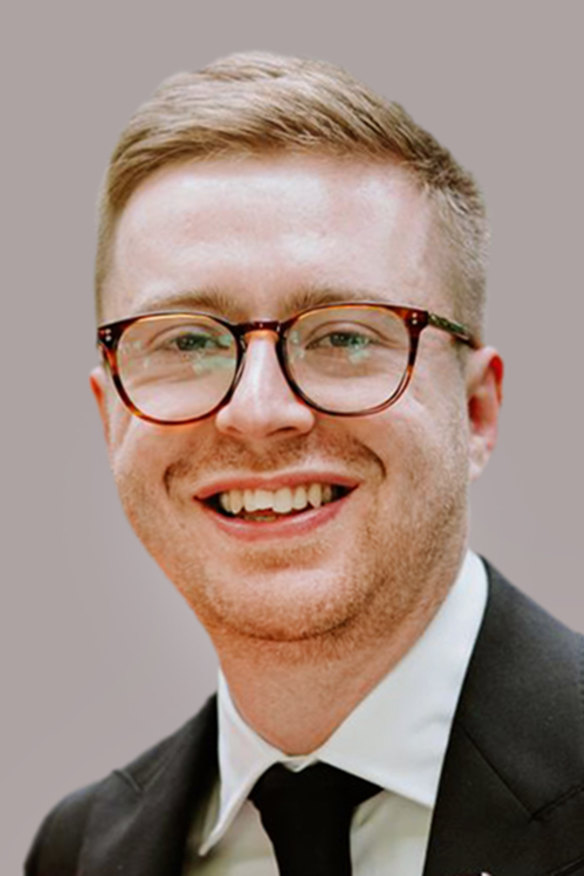 Tom Minear, a former foreign correspondent and political editor for NewsCorp, joins The Age as state topic editor. 