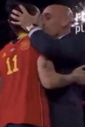 Jenni Hermoso is kissed on the lips by Spanish football federation president Luis Rubiales.