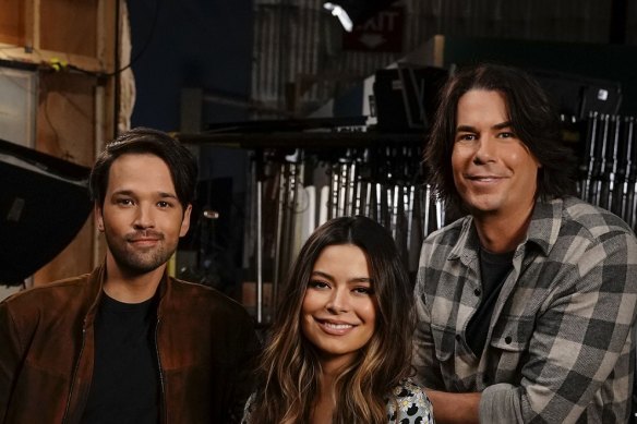 Nickelodeon’s cheery comedy iCarly returns to the new Paramount+ streaming platform.