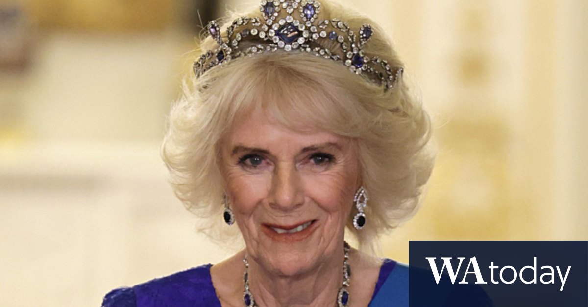 Queen Camilla grabs the tiara while waiting for the crown - Vimarsana News