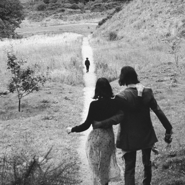 Susie Bick, Nick Cave and Luke Cave in Ireland, 1998. 
