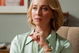 Asher Keddie as Ita Buttrose in the ABC’s Paper Giants: Birth of Cleo.