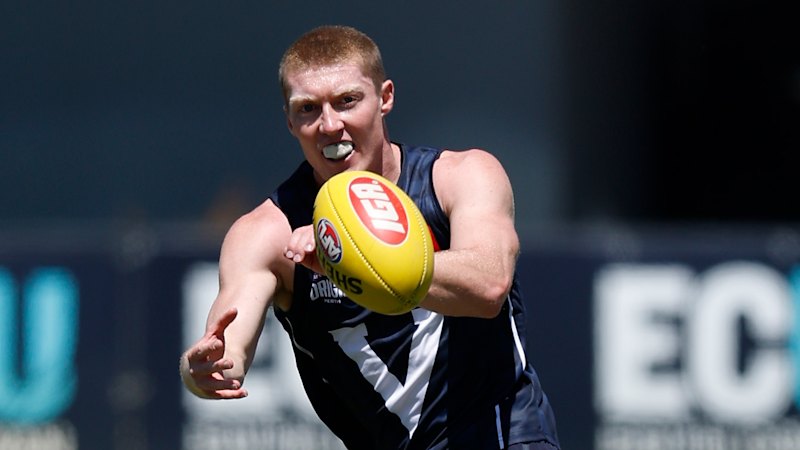 Brownlow medallist to miss at least a month after surgery; Bombers gun recommits