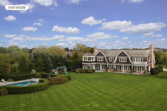 The Hamptons house cost Lopez half of what the owners has once hoped for. 
