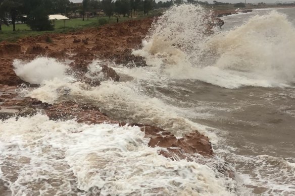 Waves at Port Hedland. 