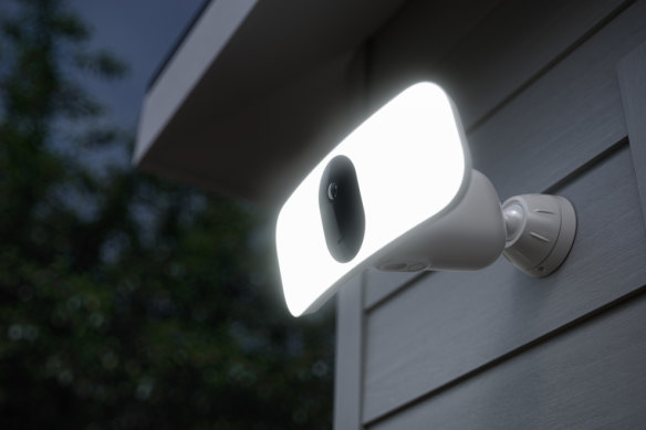 Camera-maker Arlo is showing off its first wireless floodlight camera at CES.