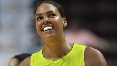 Liz Cambage Wins All Star Selection