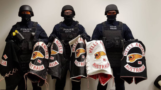 The Raptor Squad has been constituted to shut down a feud between warring gangs. 