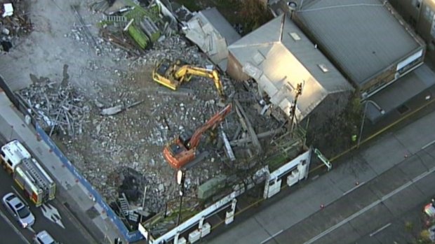 A building collapse in Balgowlah has caused peak-hour chaos on Tuesday. 
