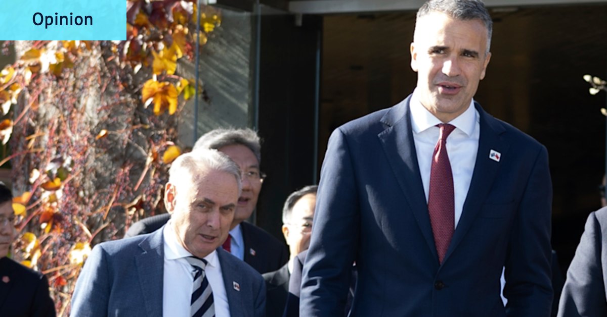 Malinauskas was set to speak at a fancy Sydney do. Labor's godfather had to be there