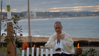 Pope Leo XIV celebrating mass at Sydney’s Collaroy Beach in 2009.